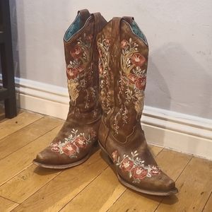 Corral Snip Toe Boots